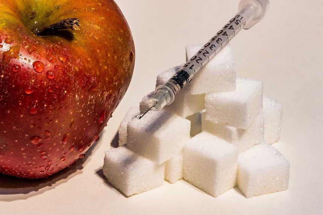 A diabetes mellitus desenvólvese no fondo da falta de insulina e aumentou a glicosa no sangue