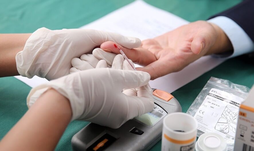 Con diabetes, é necesario un control constante do nivel de glicosa no sangue